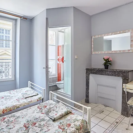 Le Petit Borda Hotel 3*