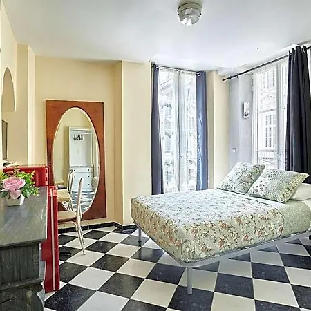 Hotel Le Petit Borda Parijs