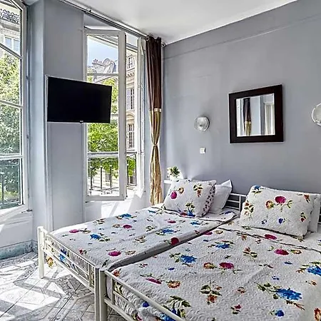 Hotel Le Petit Borda Parijs