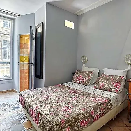 Le Petit Borda 3* Parijs