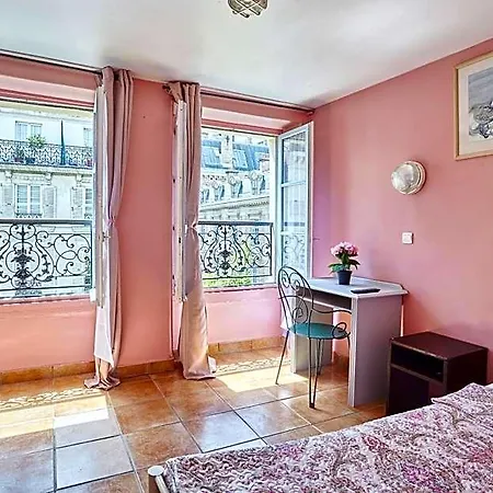 Le Petit Borda Hotel 3*