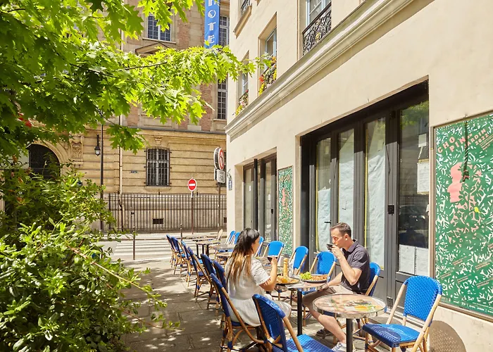 Hotel Le Petit Borda Parigi