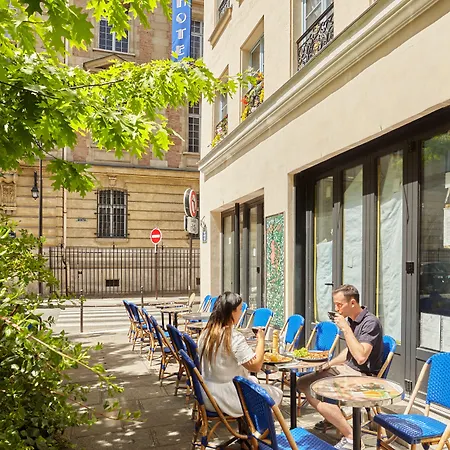 Hotel Le Petit Borda Paris
